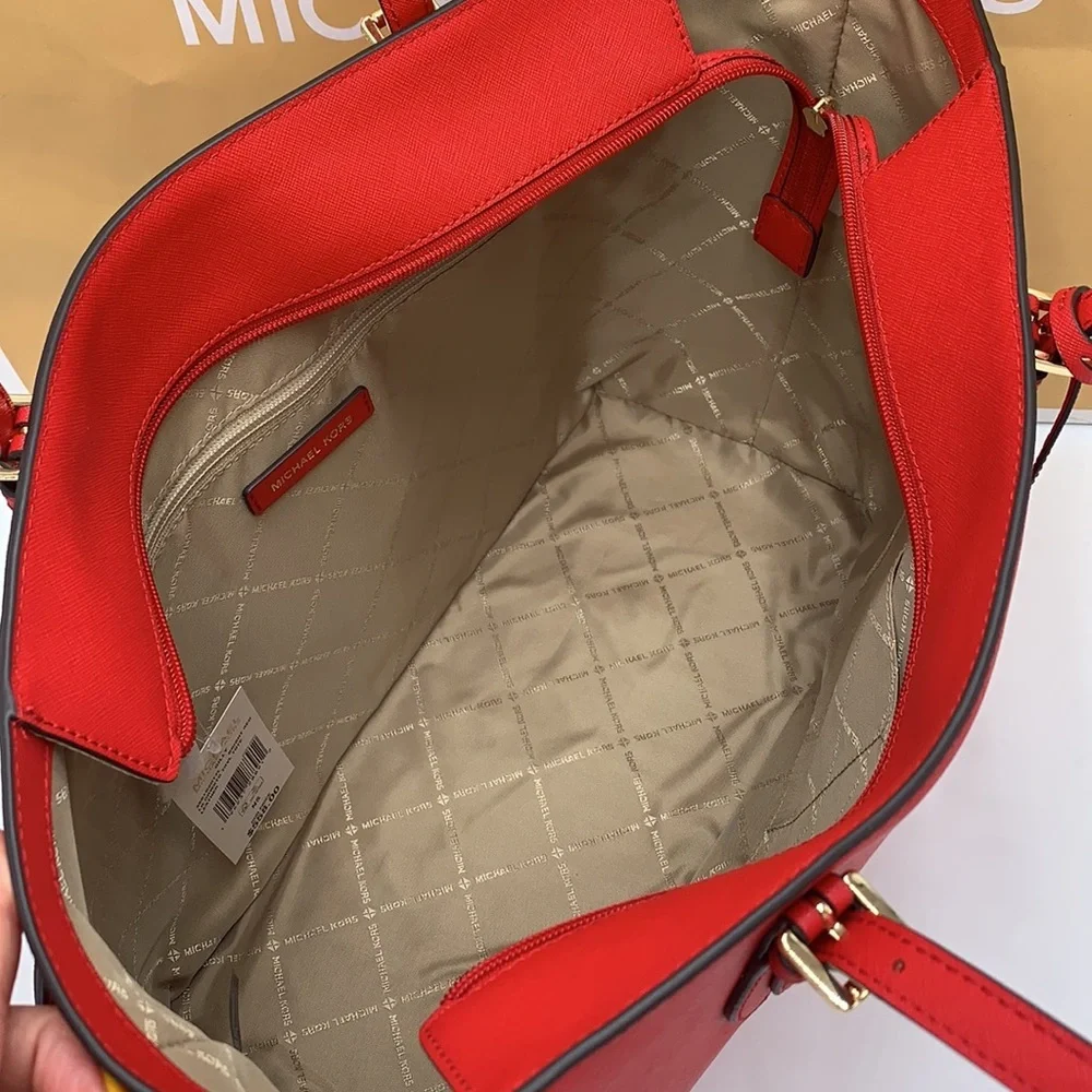 MICHAEL KORS GILLY LARGE DRAWSTRING TRAVEL TOTE BRIGHT RED COLOR